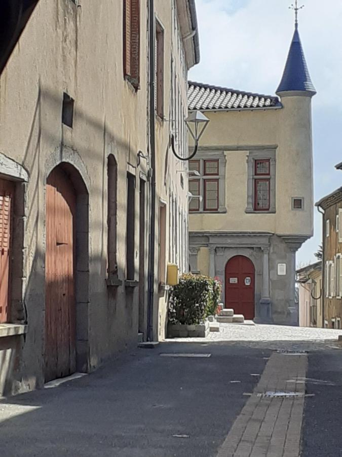 מלון Saint-Germain-Laval  7042Douce Nuit מראה חיצוני תמונה