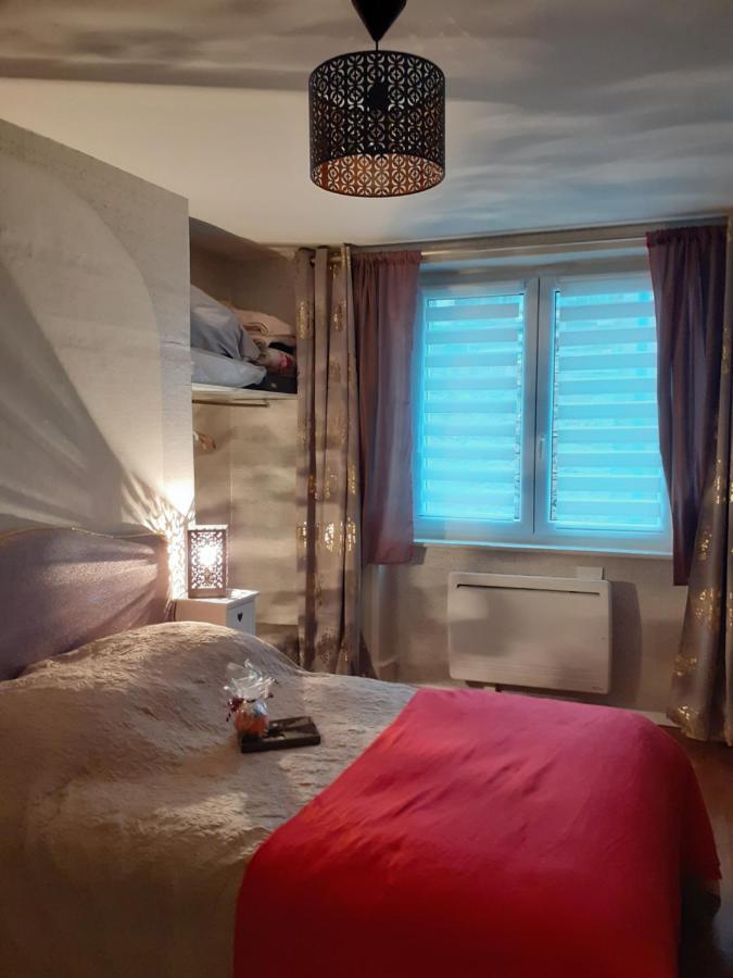 מלון Saint-Germain-Laval  7042Douce Nuit מראה חיצוני תמונה